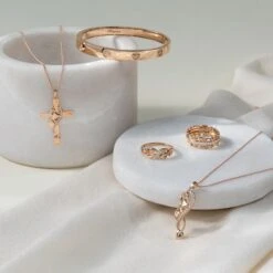 1854 Tree Of Life® Insignia 18ct Gold Bangle (16.5cm) 7 1854 Tree Of Life® Insignia 18ct Gold Bangle (16.5cm) -Clogau 1854TOLMNBG2 3 f8cc9887 00ed 4dcc 8b9a 1a7217d58310