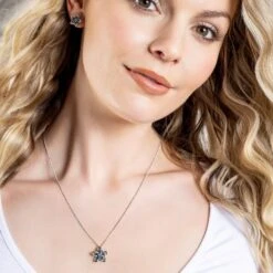 Forget Me Not Silver And London Blue Topaz Pendant 9 Forget Me Not Silver And London Blue Topaz Pendant -Clogau 3SFMNP 1