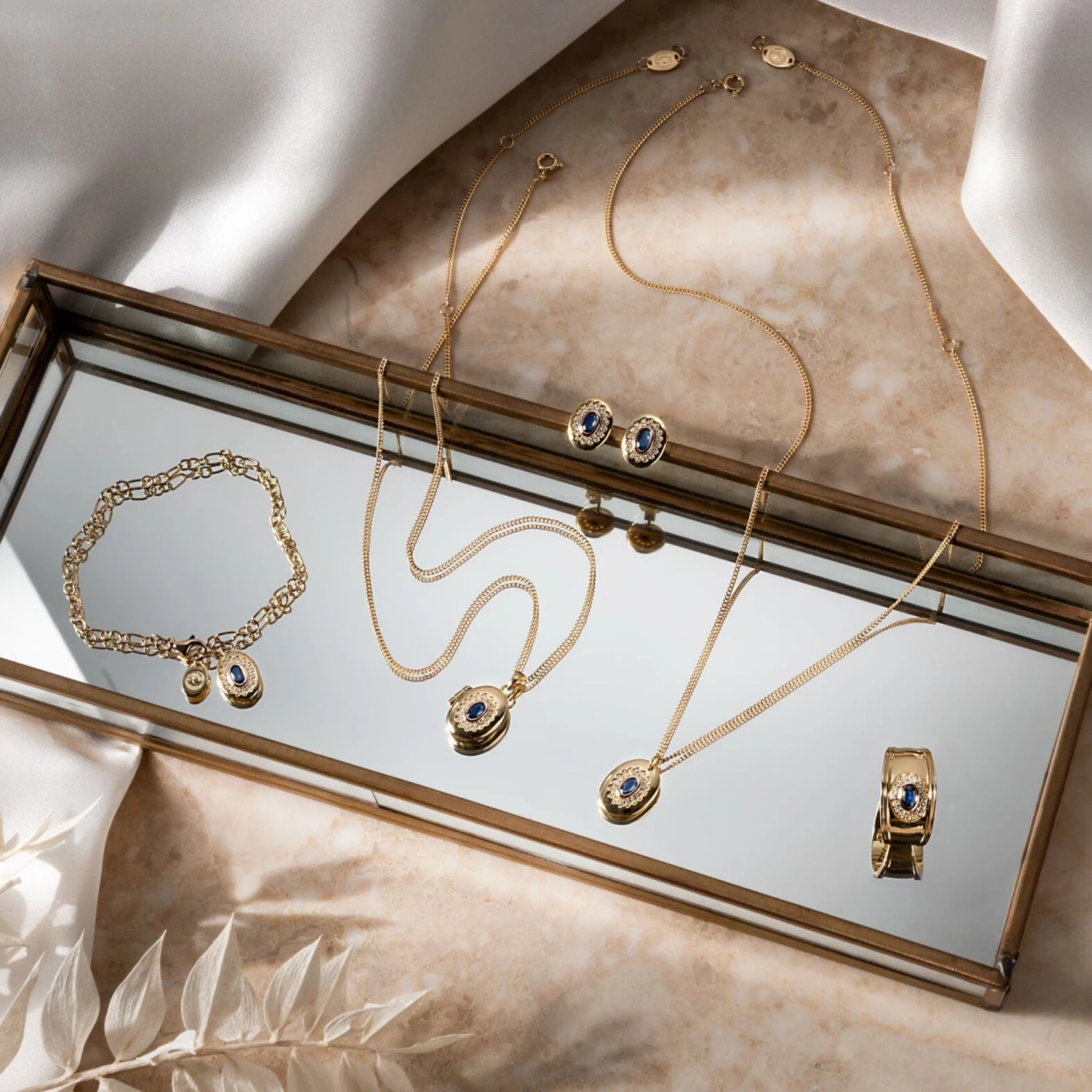 Princess Diana Gold, Sapphire And Diamond Stud Earrings 6 Princess Diana Gold, Sapphire And Diamond Stud Earrings - Image 4