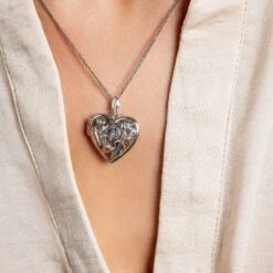 Royal Clogau® Oak Silver Heart Locket 8 Royal Clogau® Oak Silver Heart Locket -Clogau XX3STRP04 2